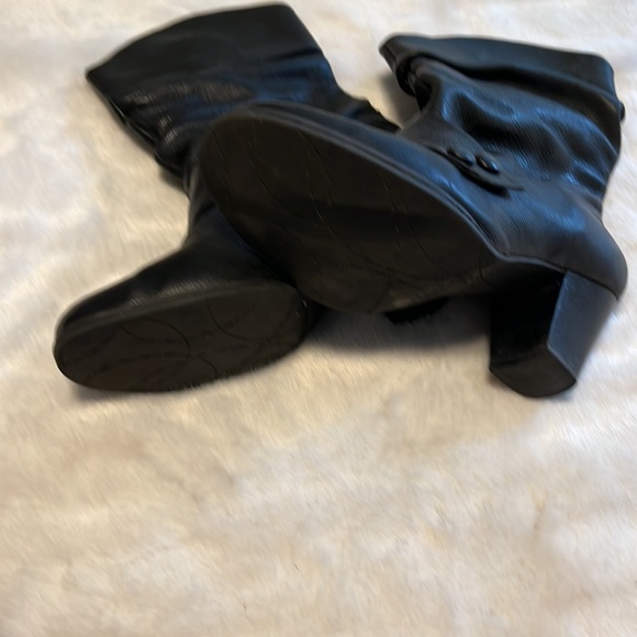 Nurture Mid-Thigh Leather Boots - Picture 3 of 3